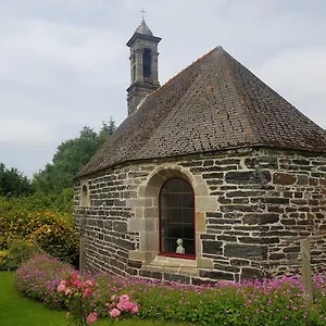 gite-atypique-dans-une-chapelle.inbrittany.com/